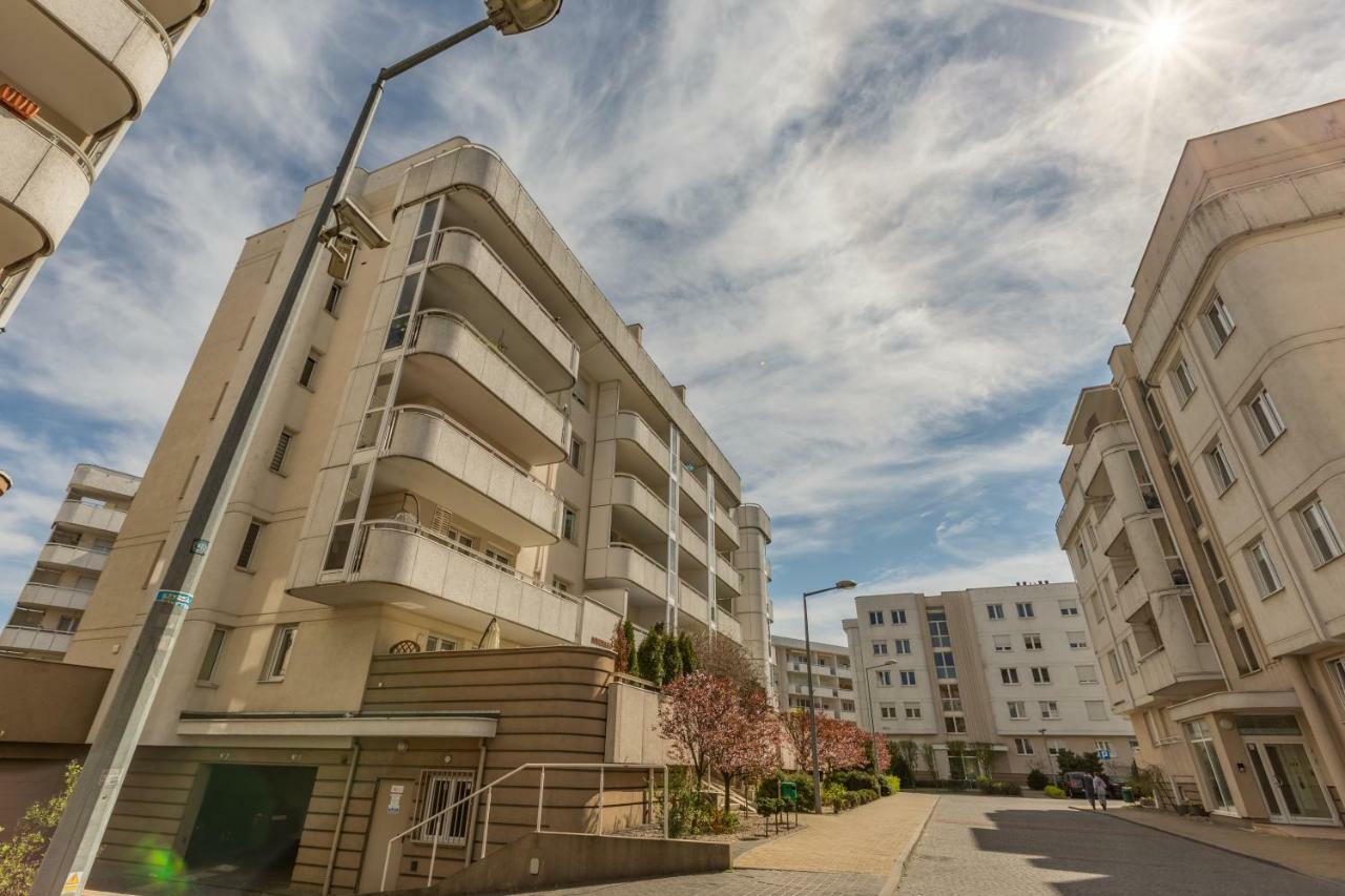 Apartament Tarasy Sobieskiego Torun Exterior photo
